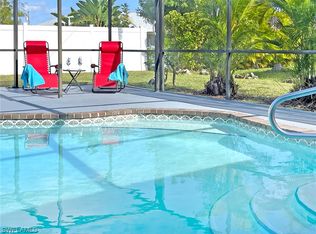 1027 SE 27th Ter, Cape Coral, FL 33904