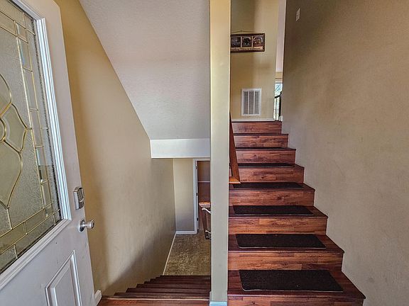 3rd image of 108 Olivia Ln #3
