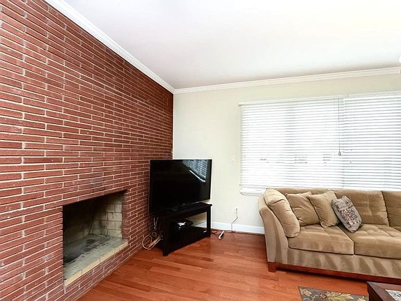 3rd image of 1135 S Broad St #43-2