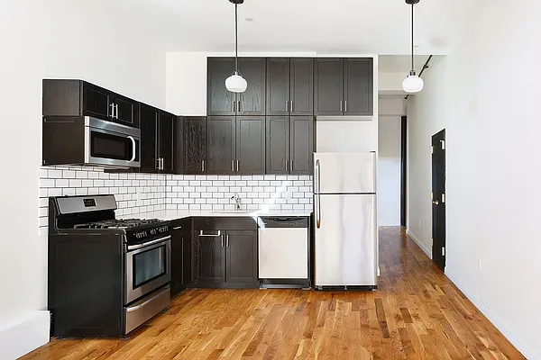 Rented by Compass | media 17