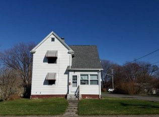 702 Harbor St, Conneaut, OH 44030