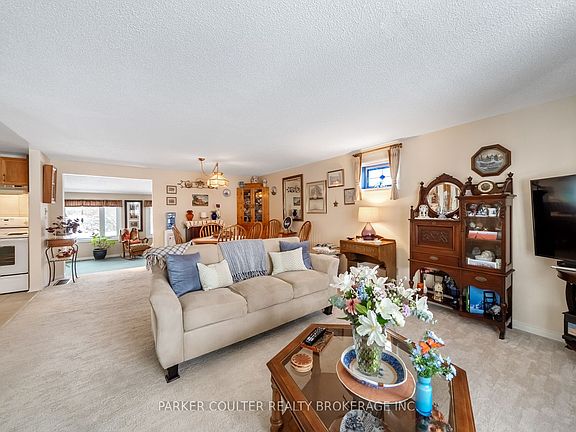 5th image of 5 Hearts Content St