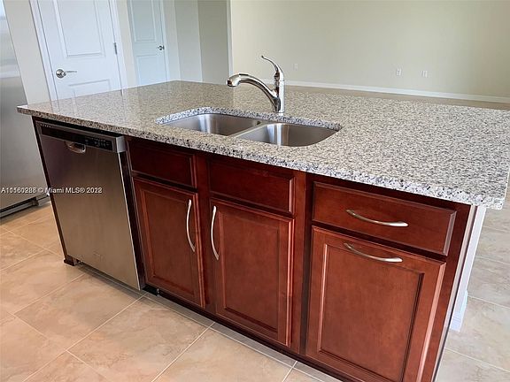 5th image of 1403 Myrtle Oak Ter #1403