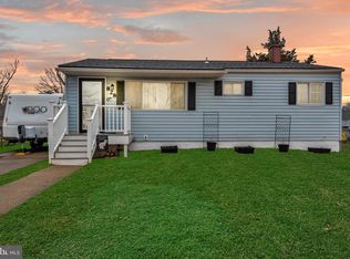 828 Barbara Ct N, Glen Burnie, MD 21060