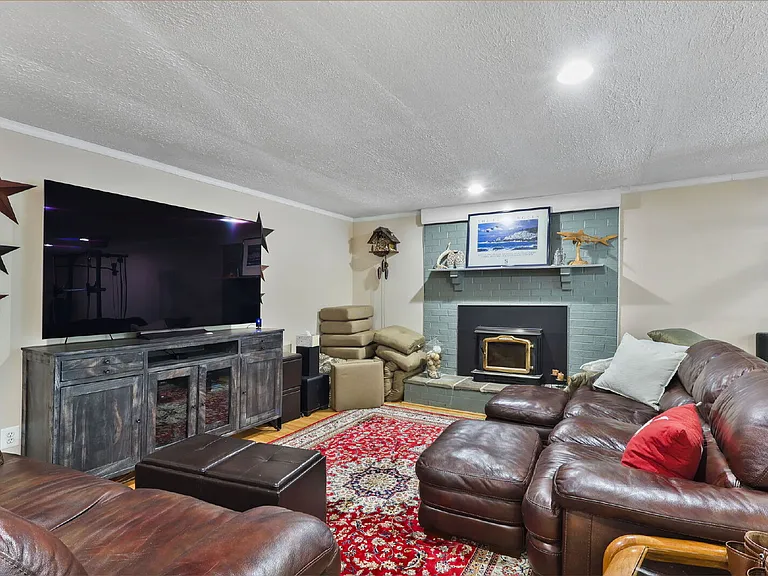 11734 Quay Rd — Photo 39