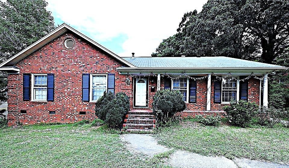 1st image of 2209 Laura Dr