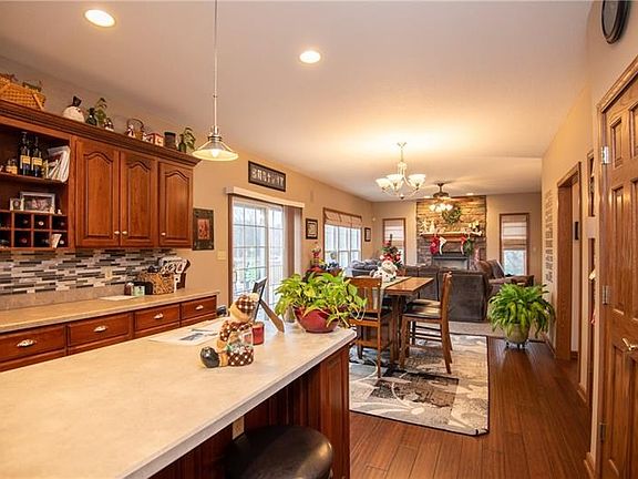 3rd image of 768 Lorenwood Dr