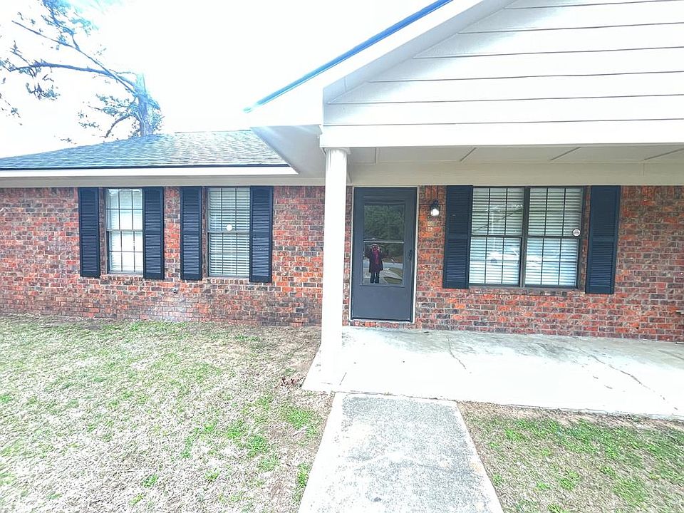 1st image of 168 Pelham Dr