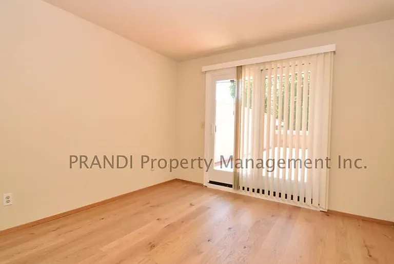 45 Grande Paseo — Photo 6