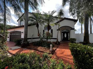 16094 SW 77th Ter, Miami, FL 33193