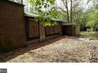 711 Woodland Dr, Millville, NJ 08332