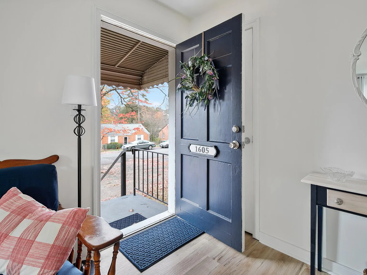 3 bed, 1000 sqft, $2,750 — Photo 3