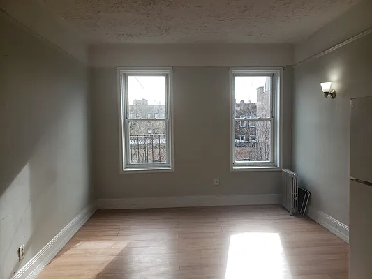 Rented by The Hamilton Group | media 6