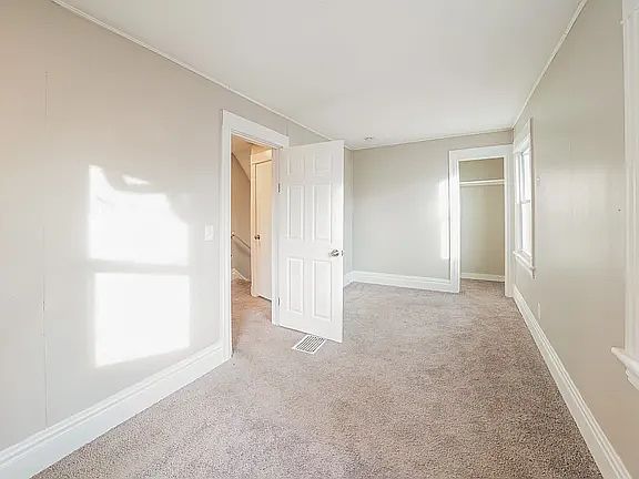 4th image of 91 Canary St