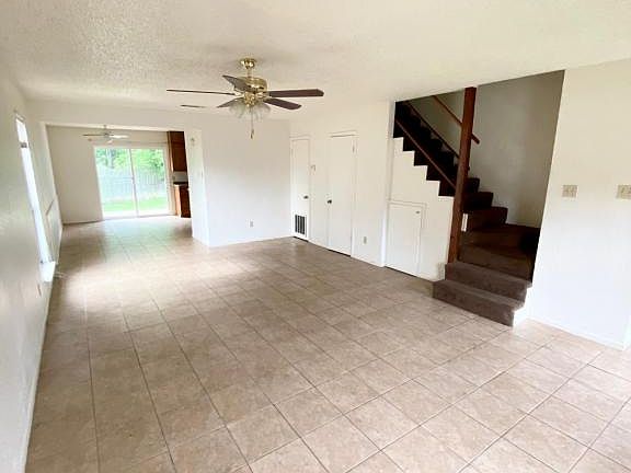 2nd image of 3406 Victoria Cir APT A