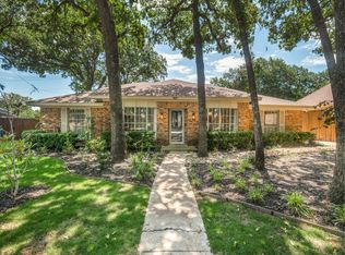 1927 Larchmont Dr, Arlington, TX 76006