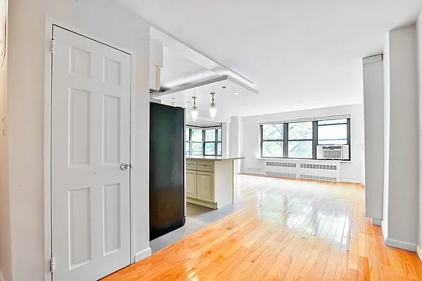 Rented by Platinum Properties | media 9