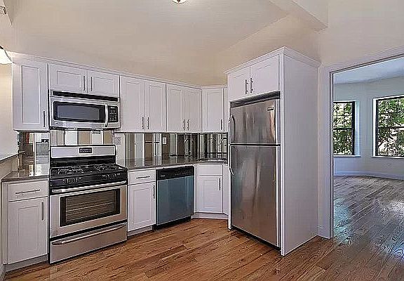 2nd image of 477 Irving Ave #3