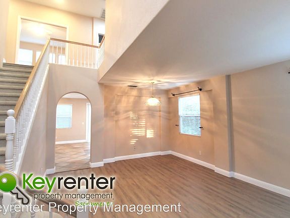 3rd image of 2818 Belle Fleur Way