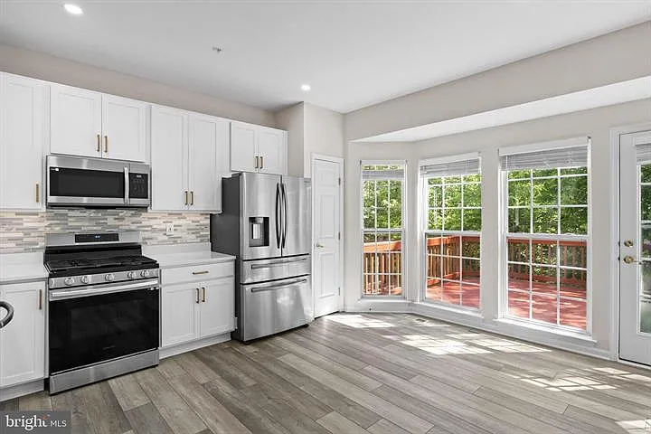 8880 Papillon Dr — Photo 10