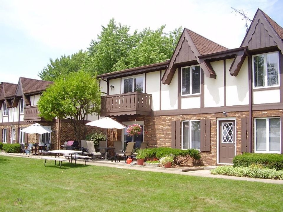 1st image of 5430 Country Aire Dr #3