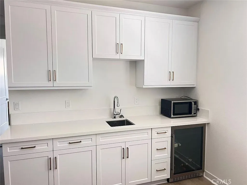 2 bed, 500 sqft, $2,380 — Photo 4