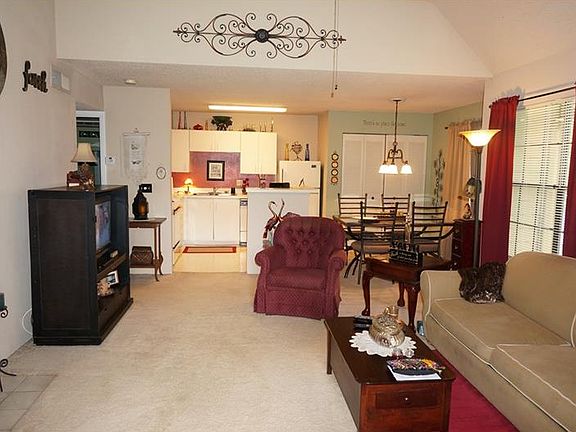 5th image of 420 Forestway 208 Cir