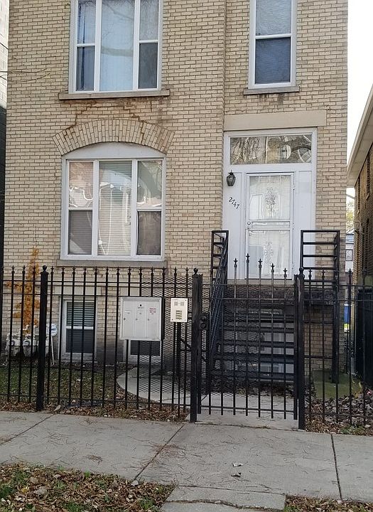 1st image of 2747 W Wilcox St #1
