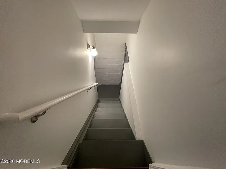 729 Spruce St — Photo 16