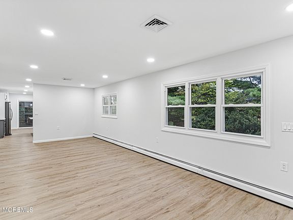 3rd image of 2039 Mount Hope Lane