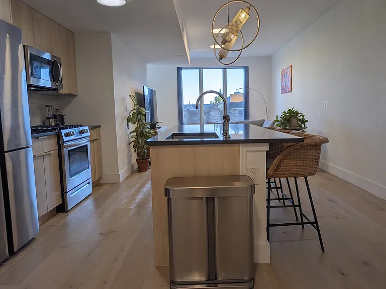 348 Baldwin Ave #501 — Photo 14