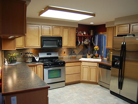 Fully remodeled kitchen off family room