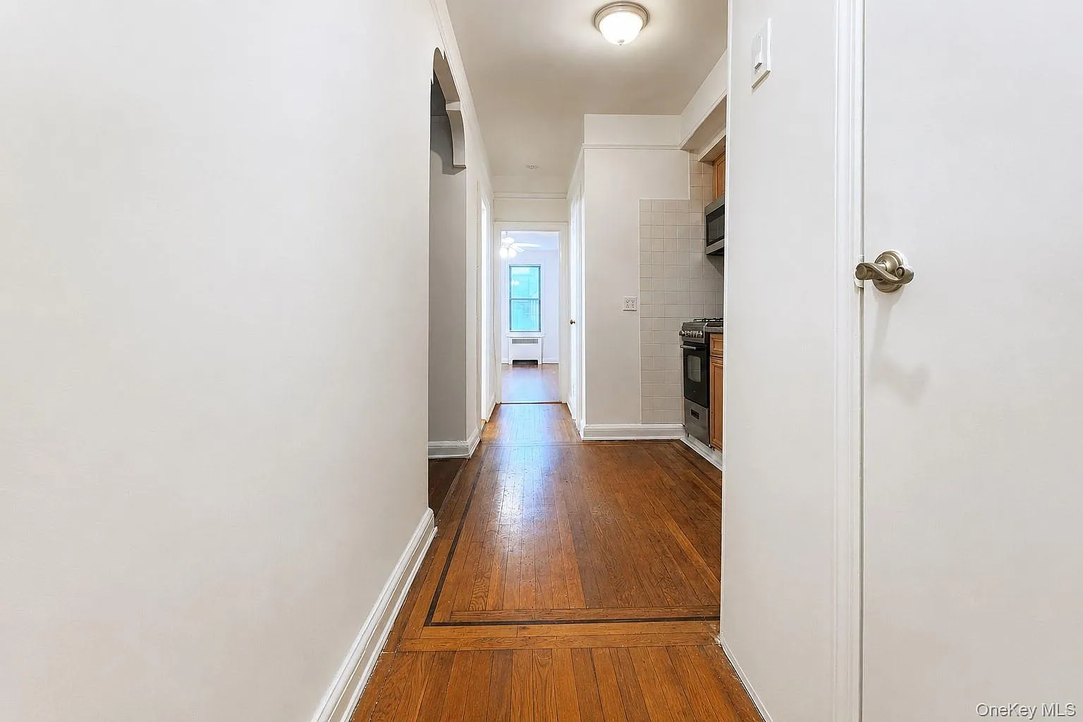 1 bed, 1.0 bath, 650 sqft, $2,050 — Photo 3
