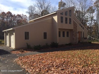 246 Victory Ln, Long Pond, PA, 18334