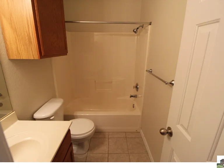 402 Bowden Ave #B — Photo 13