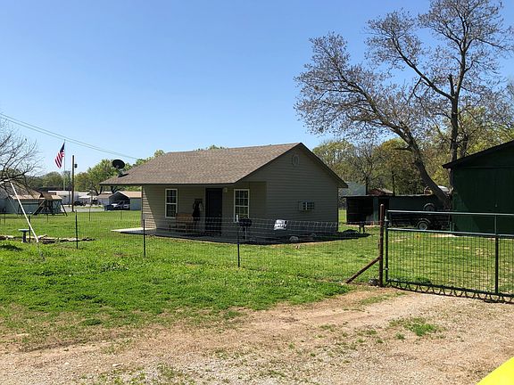 4th image of 241 Parkway Ave