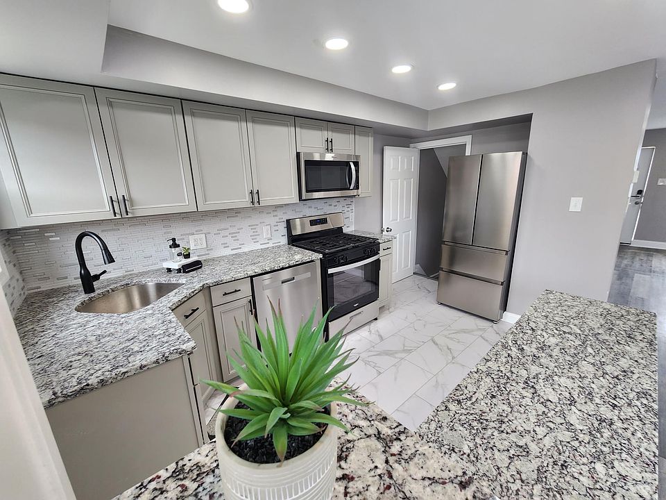 Complete kitchen
