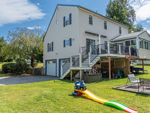 4th image of 18 Clarence Dr