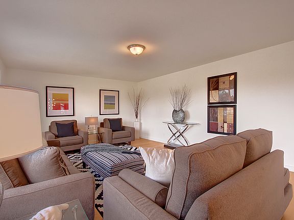 4th image of 9547 44th Ave NE