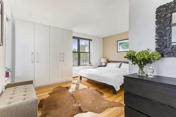 Sold by House by We | media 8
