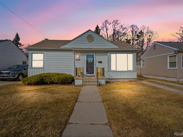 2425 Kalama Ave, Royal Oak, MI 48067