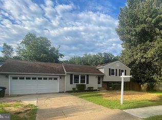 5056 Kenerson Dr, Fairfax, VA 22032
