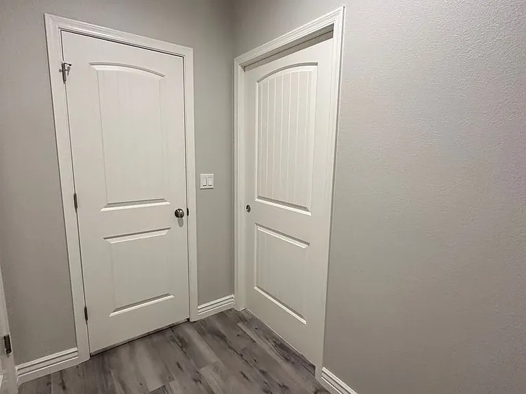 2743 Chambers Ave — Photo 42