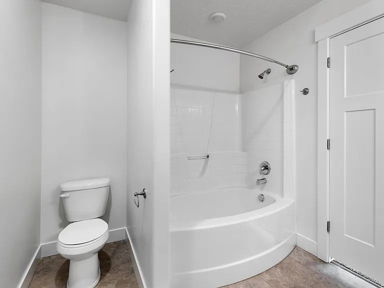 Extra Large Tub in Master Bath