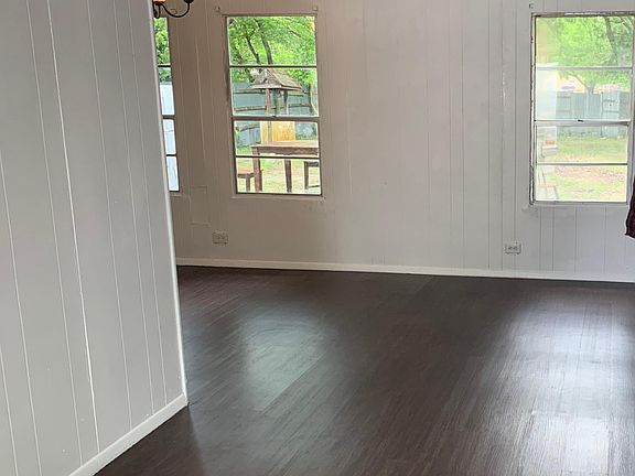 2nd image of 647 Elkhart Ave