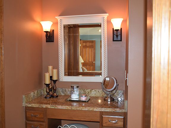 Master Vanity