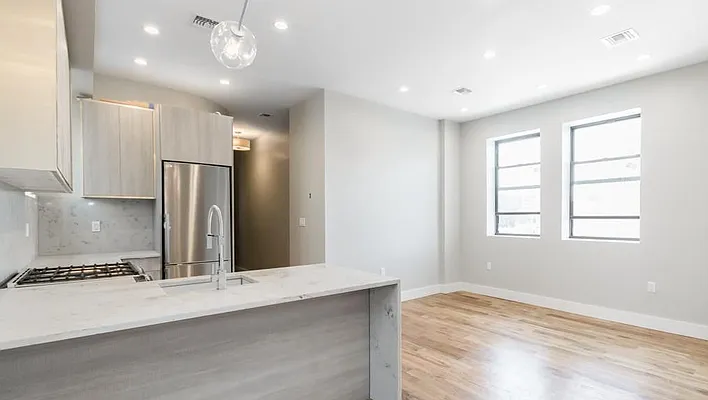 Rented by Bruma Realty LLC | media 26