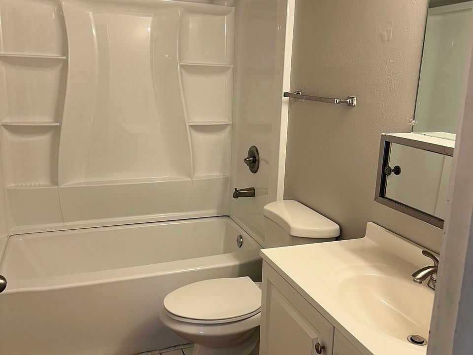 1st image of 477 N Wall St #5