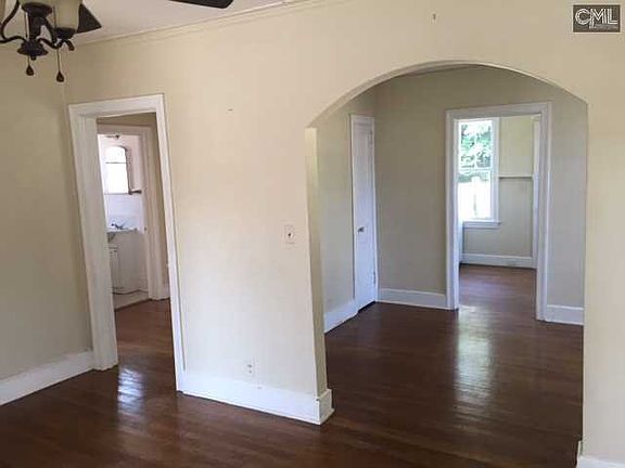 3rd image of 3909 Rosewood Dr