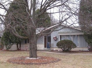 5389 W Fairy Chasm Rd, Brown Deer, WI 53223